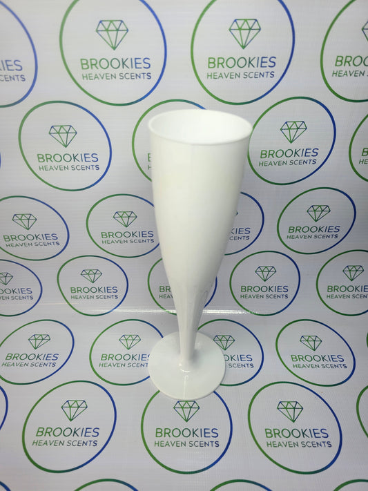 Personalised white plastic flutes